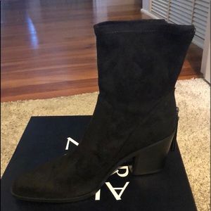 Naturalizer brand new black suede boot:in box!